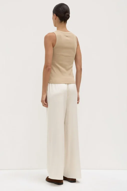 Nika Rib Tank