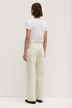 Womens Relaxed Jean